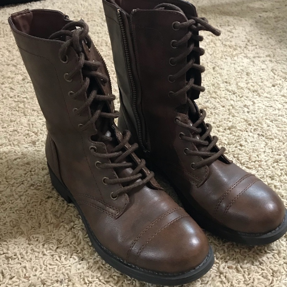 Woman’s Brown Boots size 9